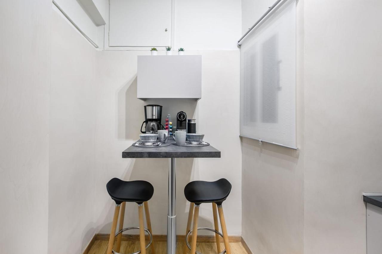 Appartamento Modern Flat In The Grounds Of Acropolis Monuments -Armonia- Atene Esterno foto