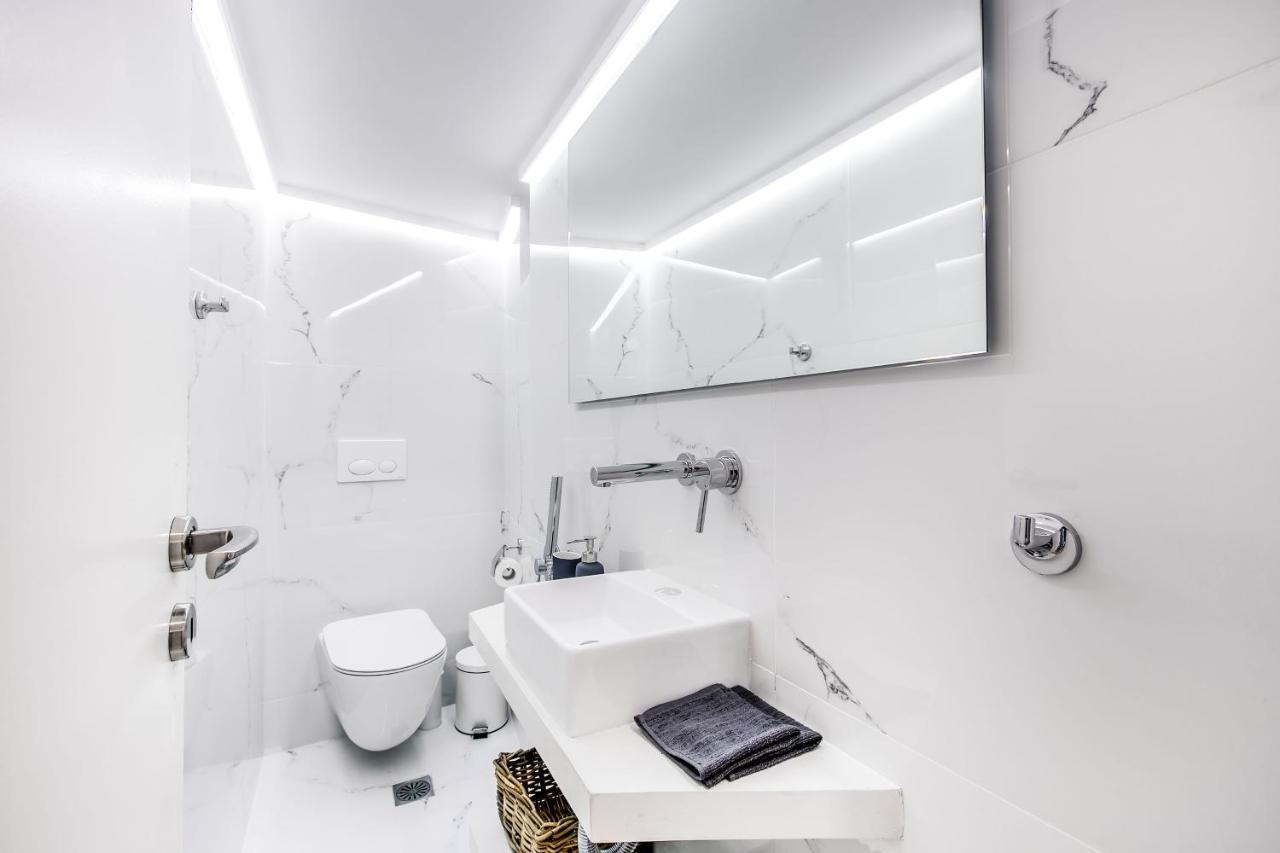 Appartamento Modern Flat In The Grounds Of Acropolis Monuments -Armonia- Atene Esterno foto