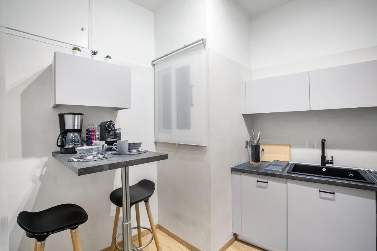 Appartamento Modern Flat In The Grounds Of Acropolis Monuments -Armonia- Atene Esterno foto